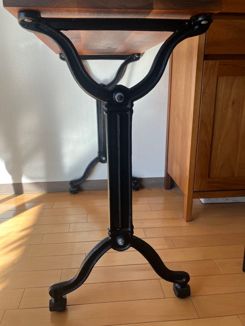 アイアン脚デスク