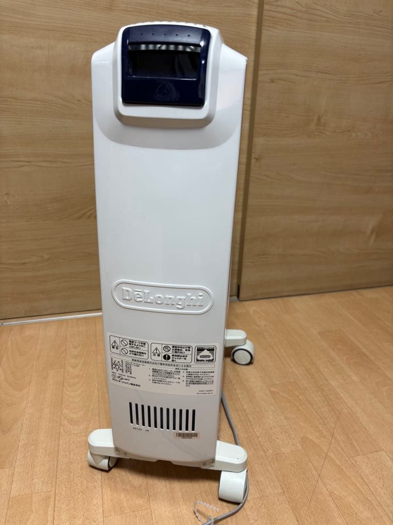 美品 DeLonghi QSD0712-MB オイルヒーター （3~8畳用）