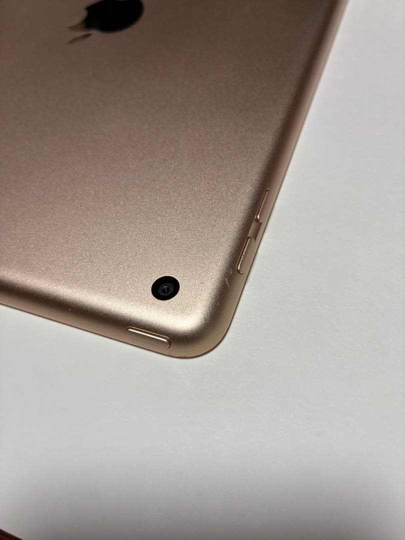 Apple iPad (第5世代) 32GB 本体プラス箱付き