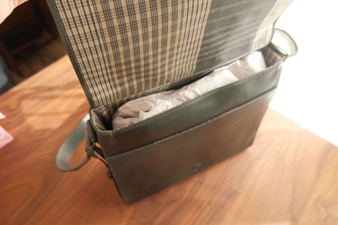 マザーハウス アンティークB5ショルダーバッグ