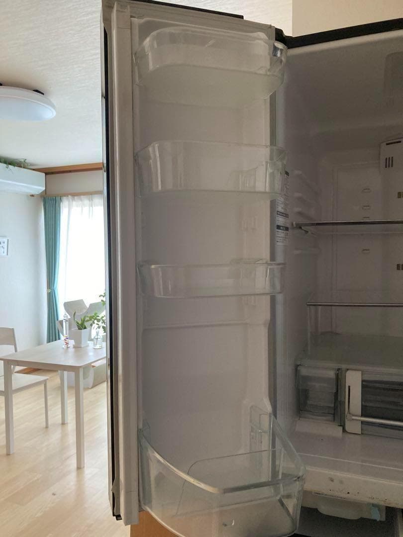 日立ノンフロン冷蔵庫 R-M5700D 2014年製