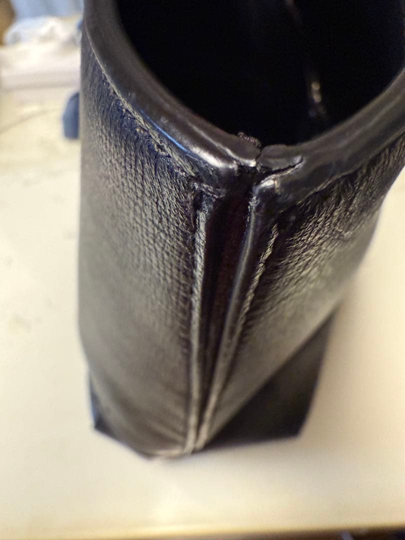 ボッテガヴェネタ　ビジネスバッグ　カーフスキンレザー