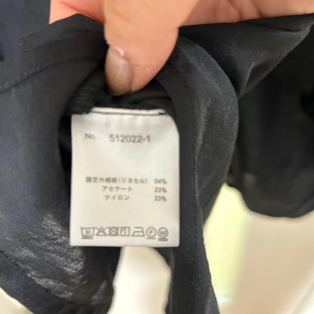 OUR 柔らかな透け感ギャザーブラウス