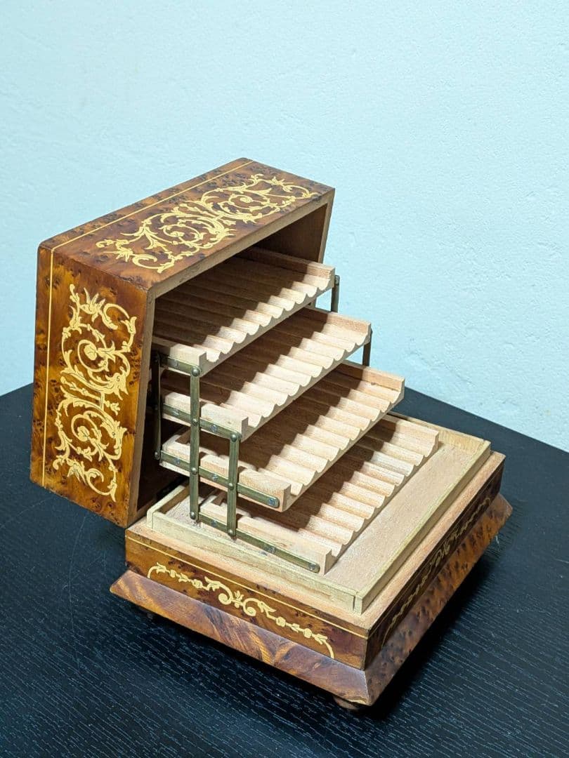 希少 象嵌 イタリア製 シガーケース 段返り オルゴール付（現状渡し）
