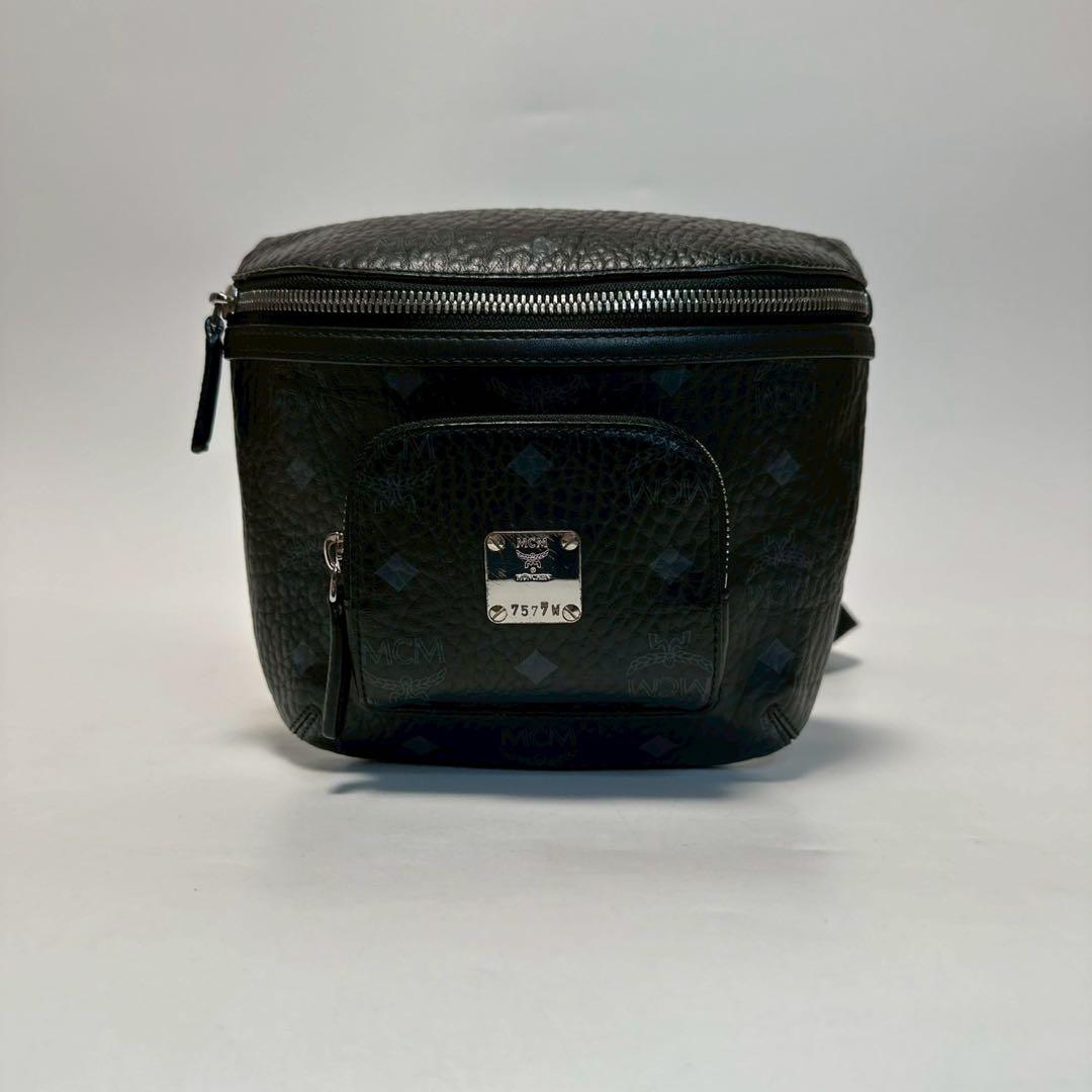p17【極美品】MCM ヴィセトス柄　ブラック　レザー　ウエストバッグショルダー