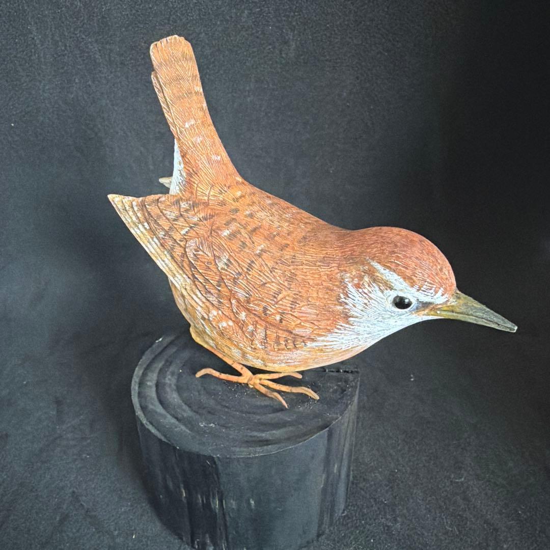 ミソサザイ　木彫りの野鳥　バードカービング　野鳥彫刻　リアル野鳥