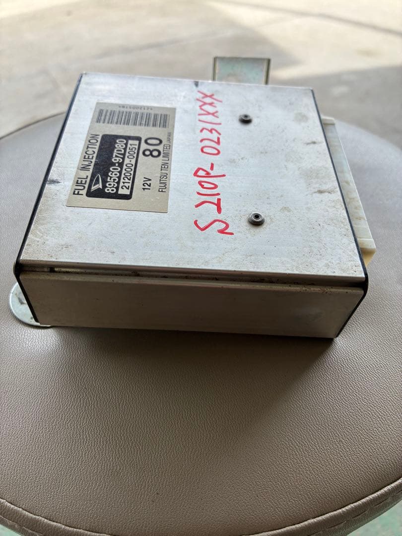 ダイハツS210P ハイゼットトラック エンジンECU 89560-97D80