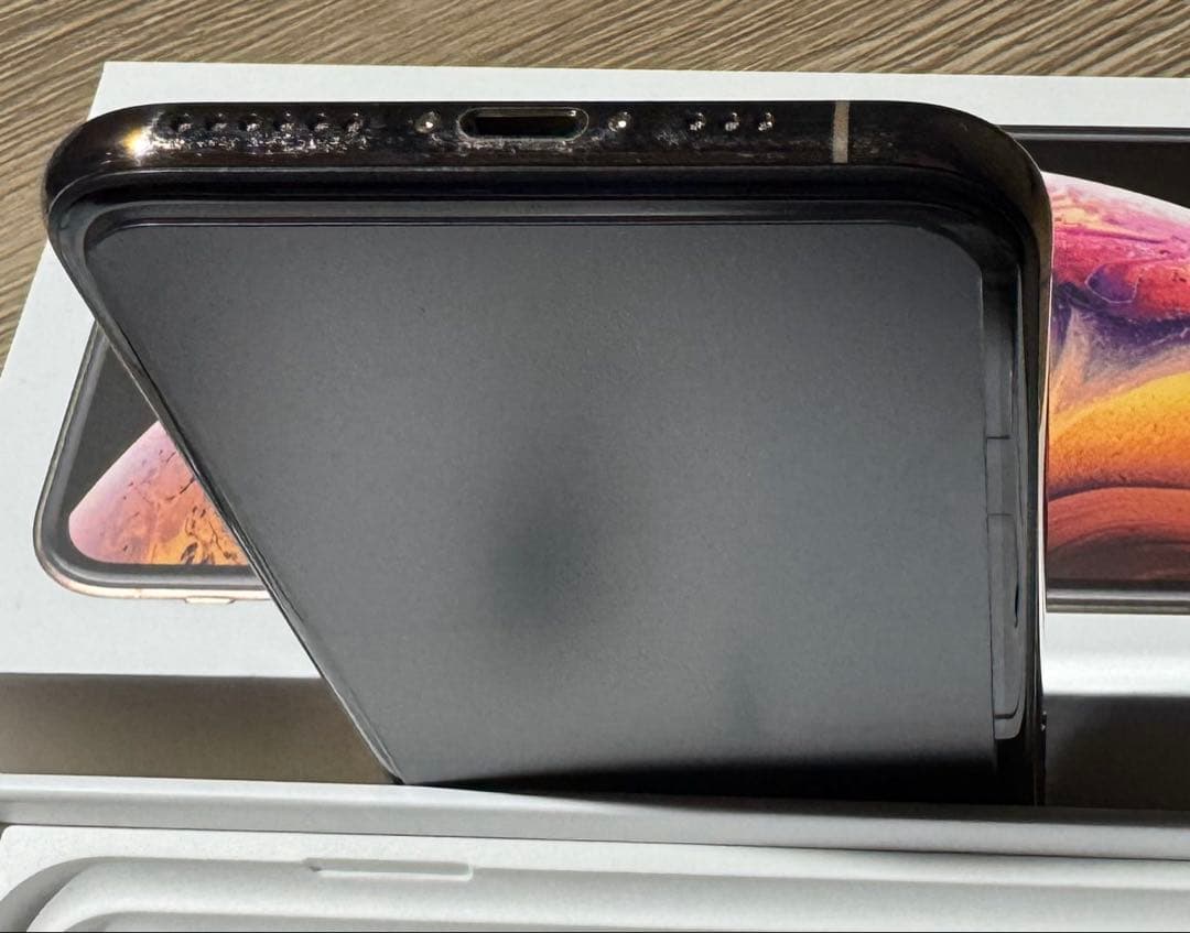 iPhone Xs 64GB 81% ゴールド SIMフリー