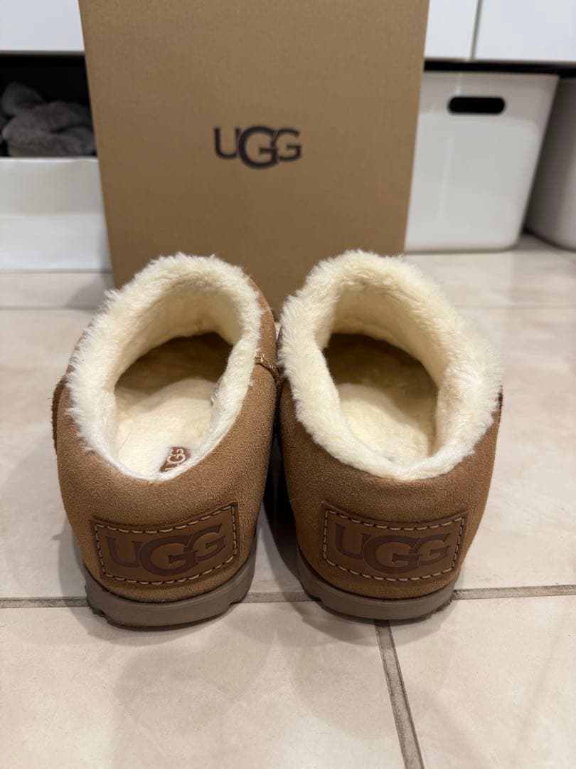 UGG スリッポン　ショートブーツ　24cm 美品！