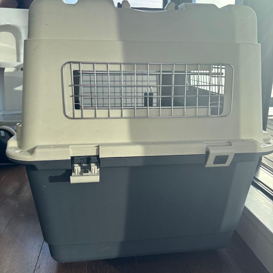 中型犬用プラスチックケージ