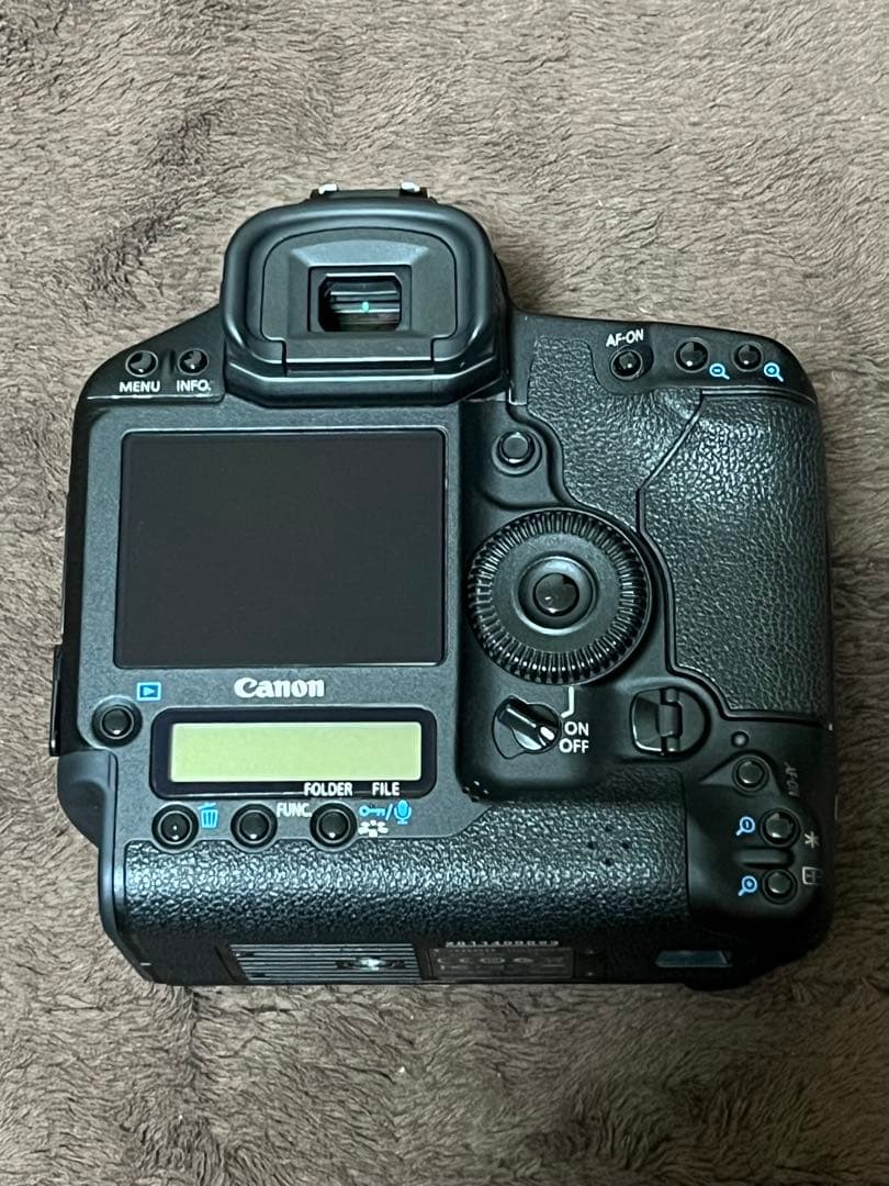 【バッテリー2個付き】Canon EOS-1D Mark IV
