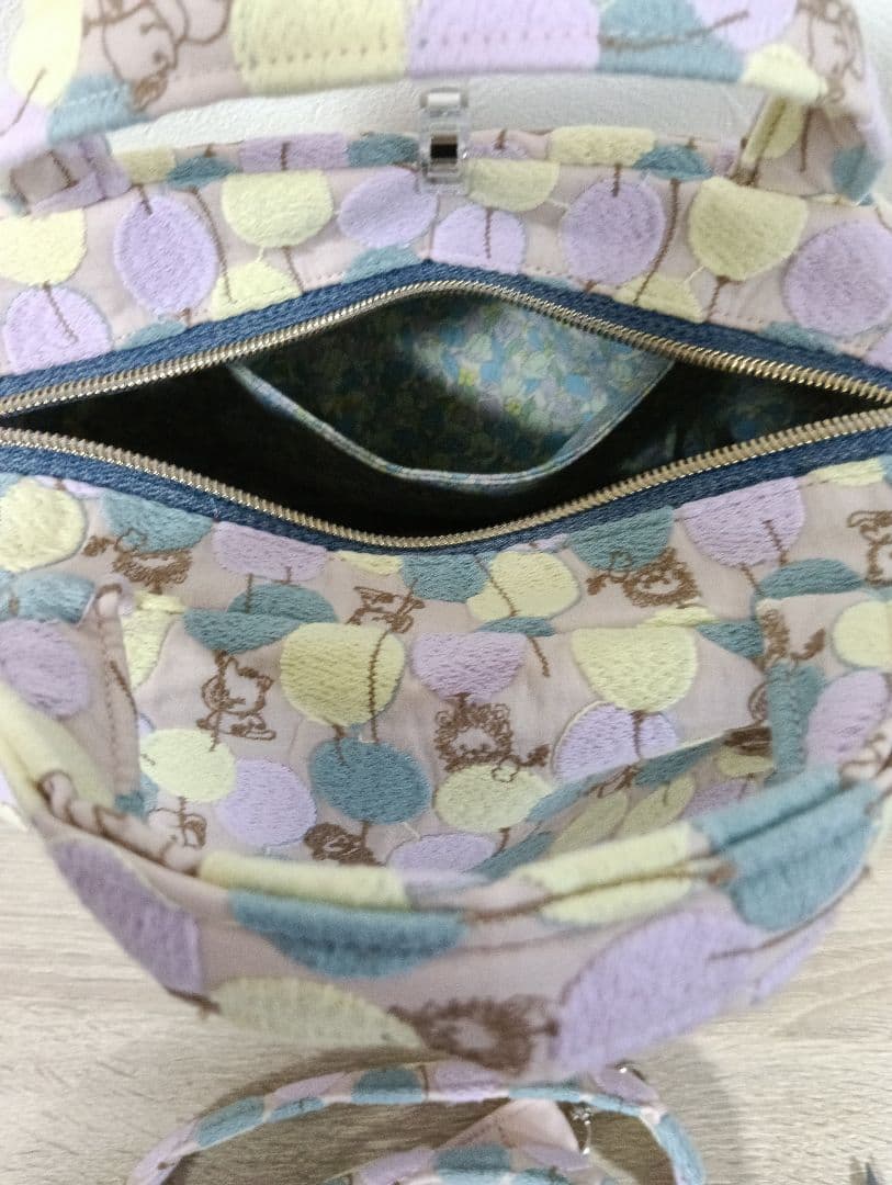 ふっくら食パンみたいなボストンバッグyukiemonバルーンランド刺繍生地