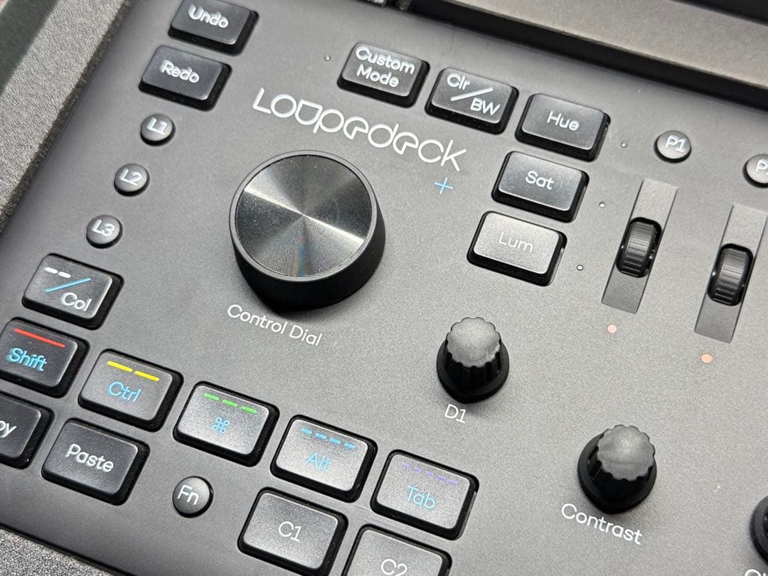 Loupedeck+ 現像コントローラ