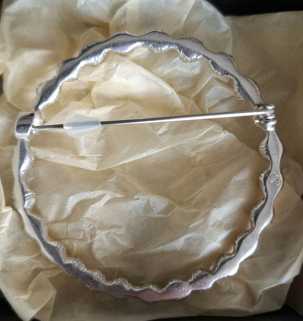 ミナペルホネン　タンバリン　ブローチ　シルバー