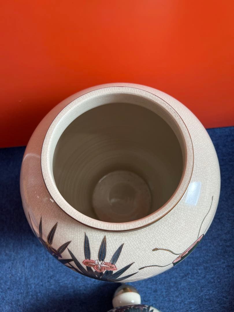 1329  薩摩焼　色絵金彩人物風景図　沈香壺　時代物　骨董