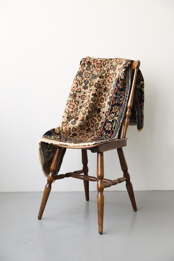 ヴィンテージラグ　トライバルラグ　パキスタン産　（124×71cm）サンド