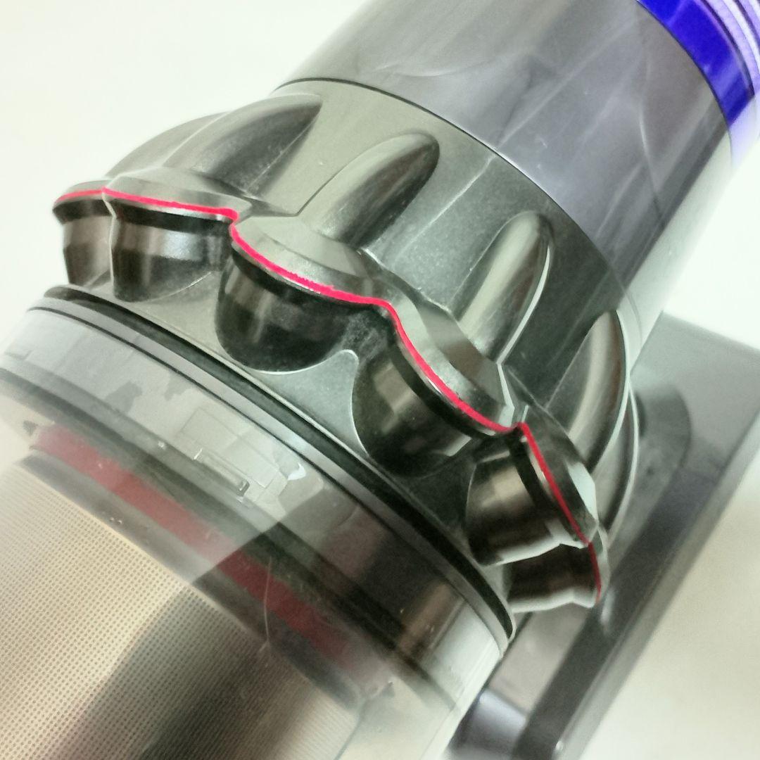Dyson　V11 fluffy　SV14　ハンディーサイクロン掃除機