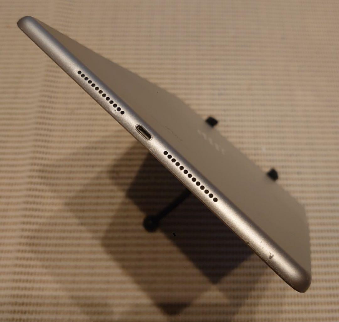 動作品iPad第7世代(A2197)本体128GBジャンク品D97JP