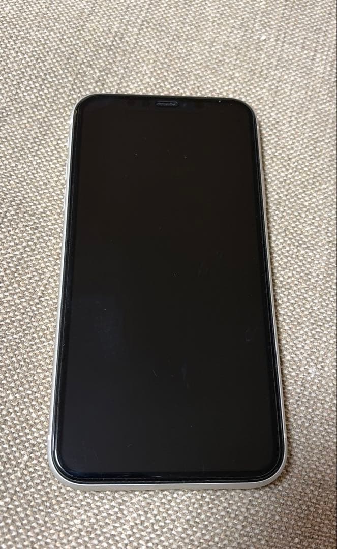【美品】Apple iPhone 11 ホワイト 本体