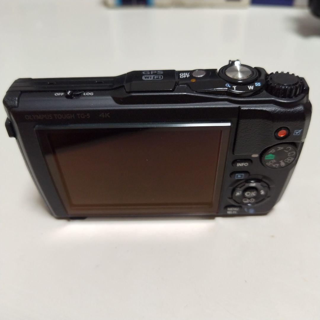 オリンパス　デジタルカメラ(TG-5)＆防水プロテクター(PT-058)、電池
