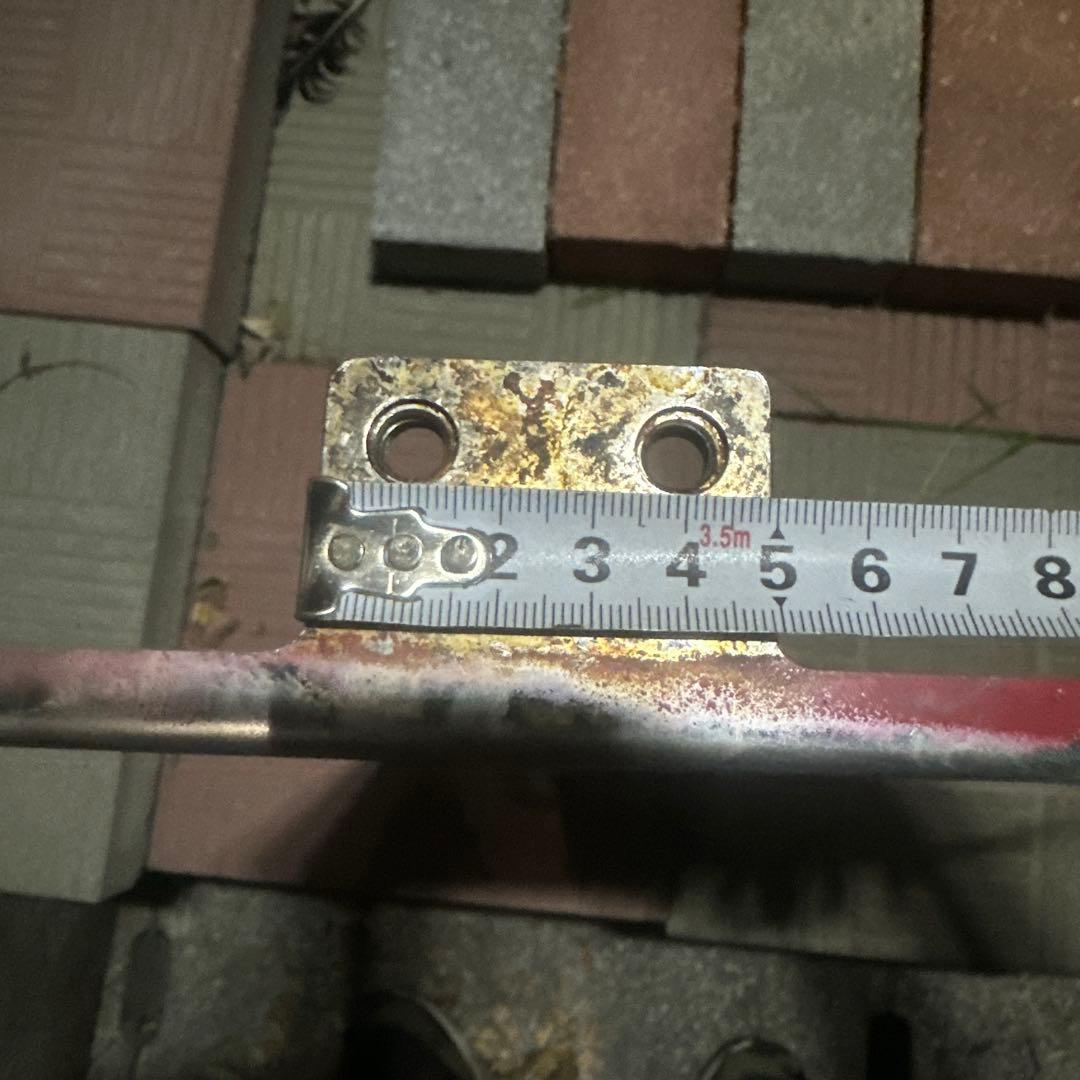 Quon クオン　バッテリーカバー