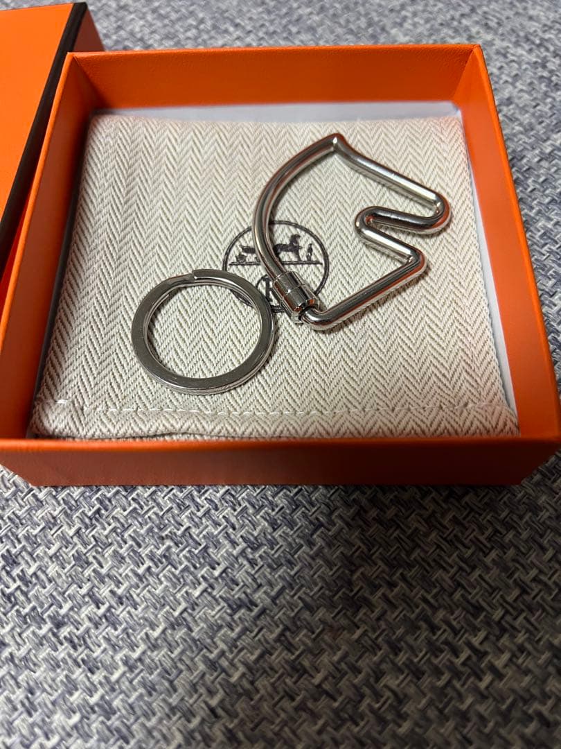 HERMES キーホルダー シュヴァル　馬　キーリング　エルメス