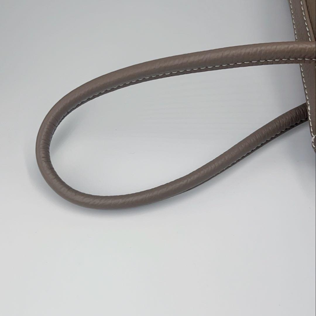 特価❣️美品✨Vasic ボンドミニレザー　 ショルダーバッグ　ブラウン