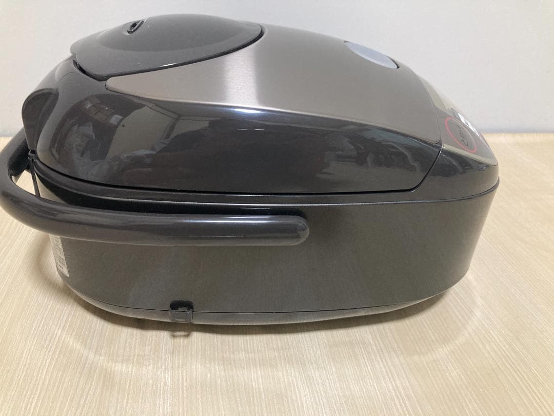 美品ー象印　IHジャー炊飯器　NP-VQ10　ブラウン　5.5合炊　2018年製