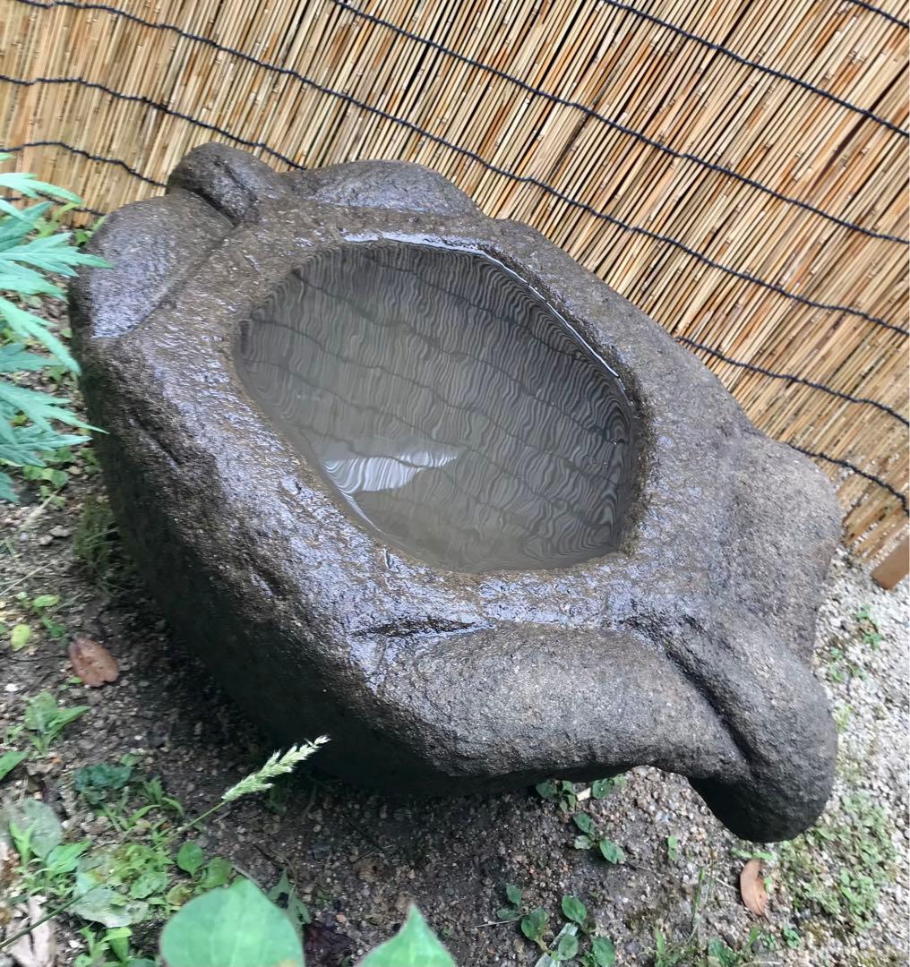 【水鉢・船型蹲・向鉢】オブジェ・庭石・置物・ガーデニング・バードバス