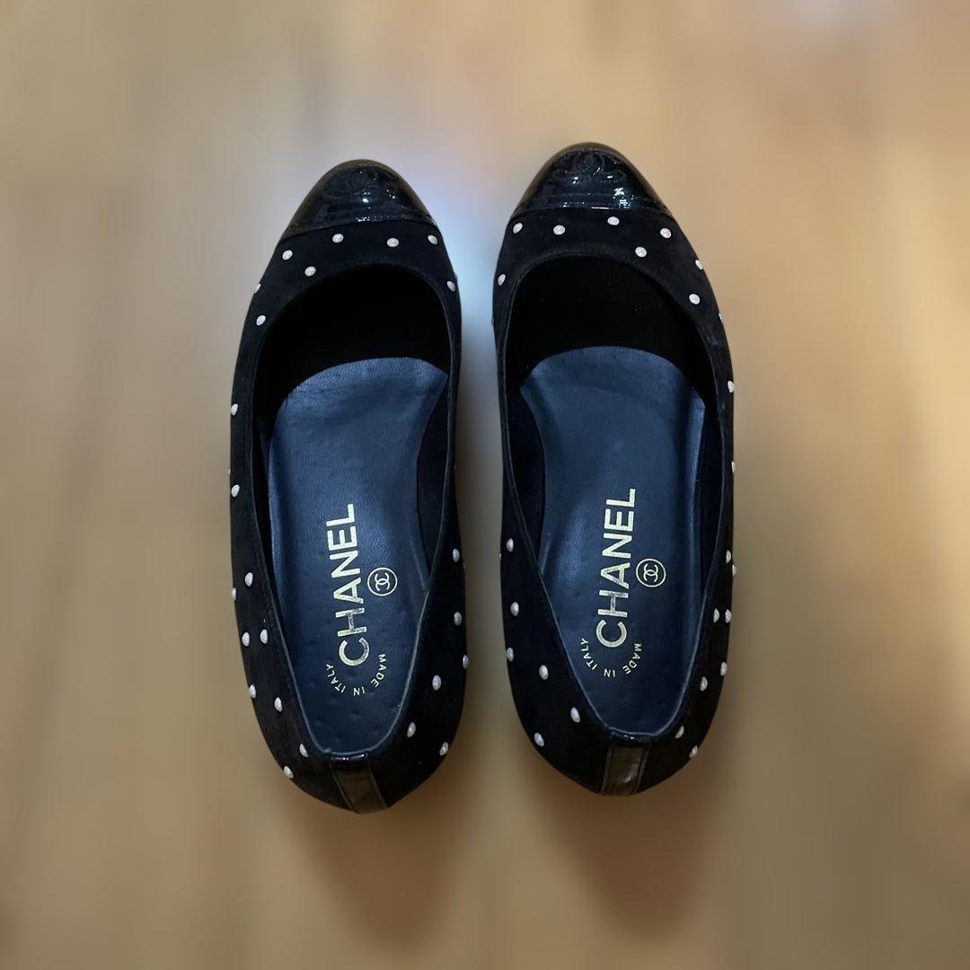 CHANEL ブラック フラットシューズ パール装飾