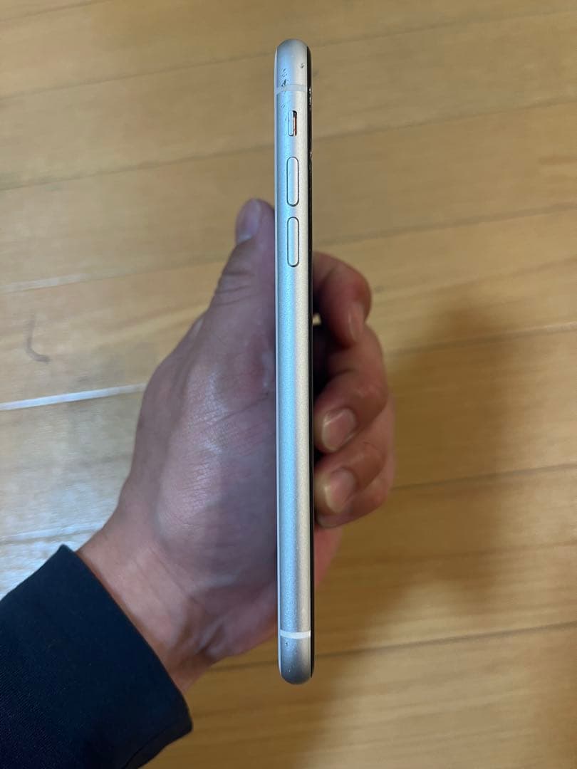 Apple iPhone 11 ホワイト 画面傷あり