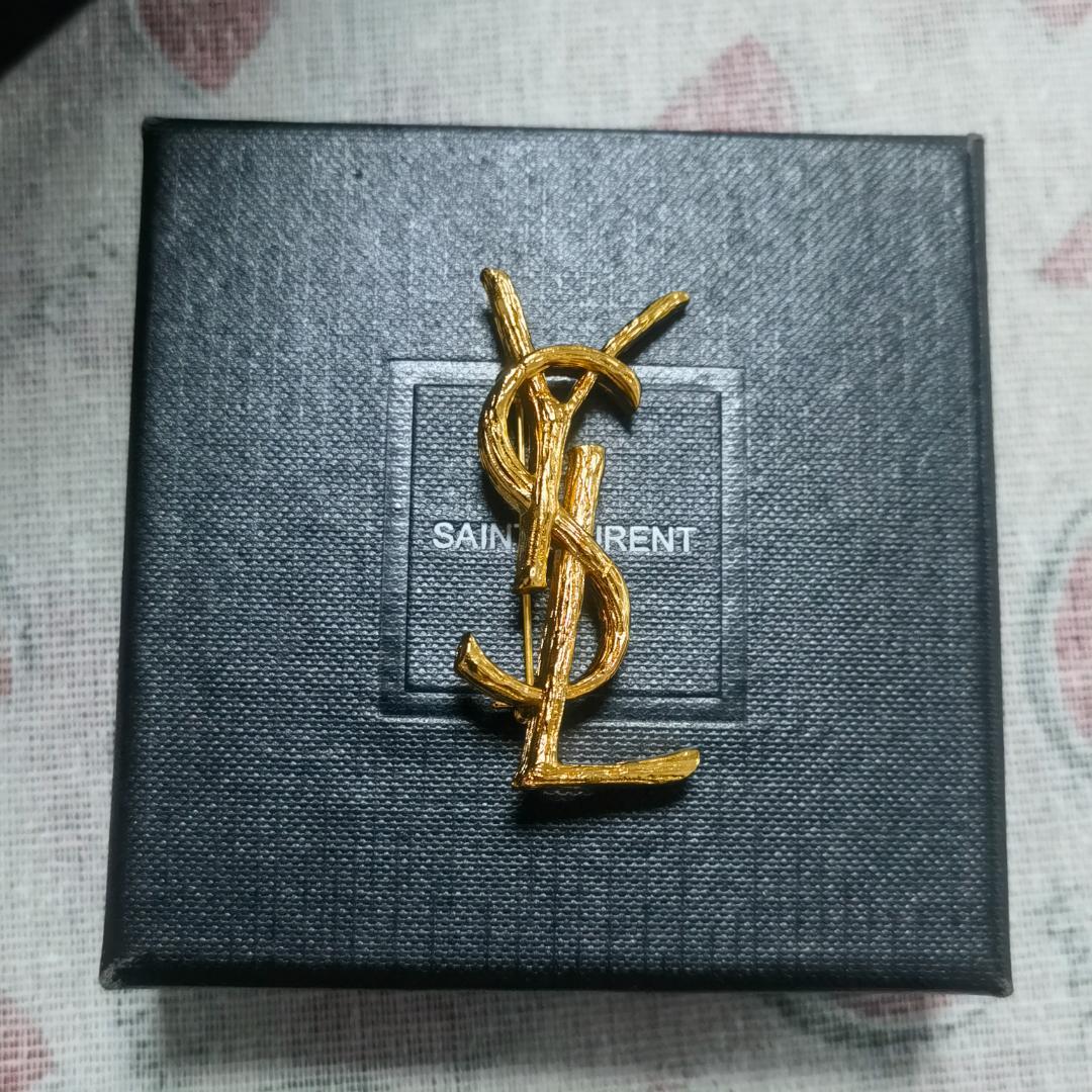 SAINT LAURENT YSL ブローチ ゴールド