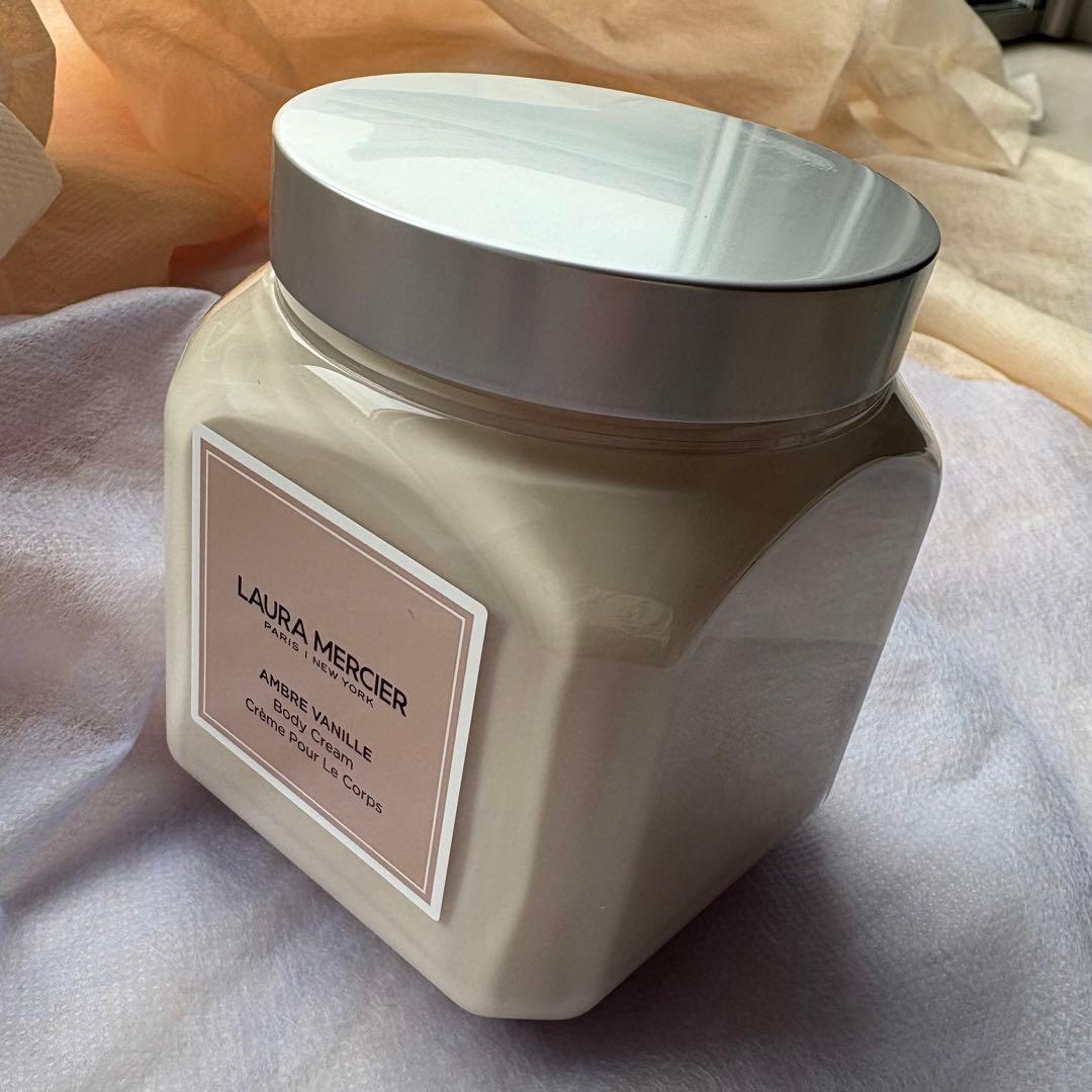 新品未使用☆ローラメルシエ　アンバーバニラ　ホイップトボディクリーム　300g