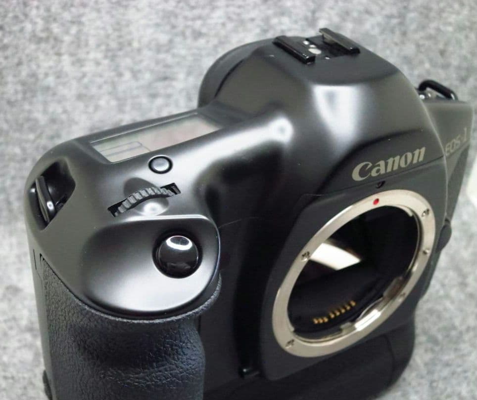 キヤノン　EOS1 HS 初代　ボディー