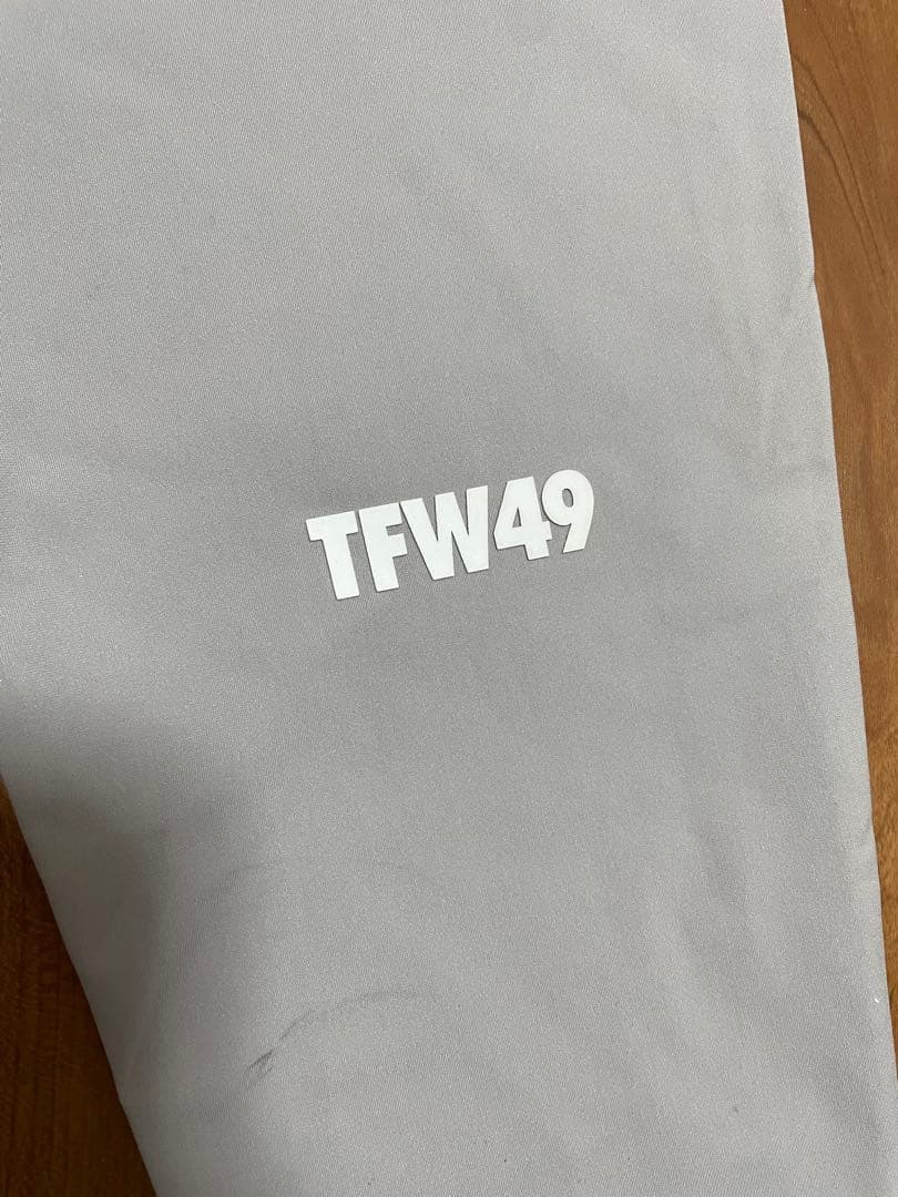 定価4.2万　TFW49 ダウンパンツ　グレー　S ゴルフ　防寒