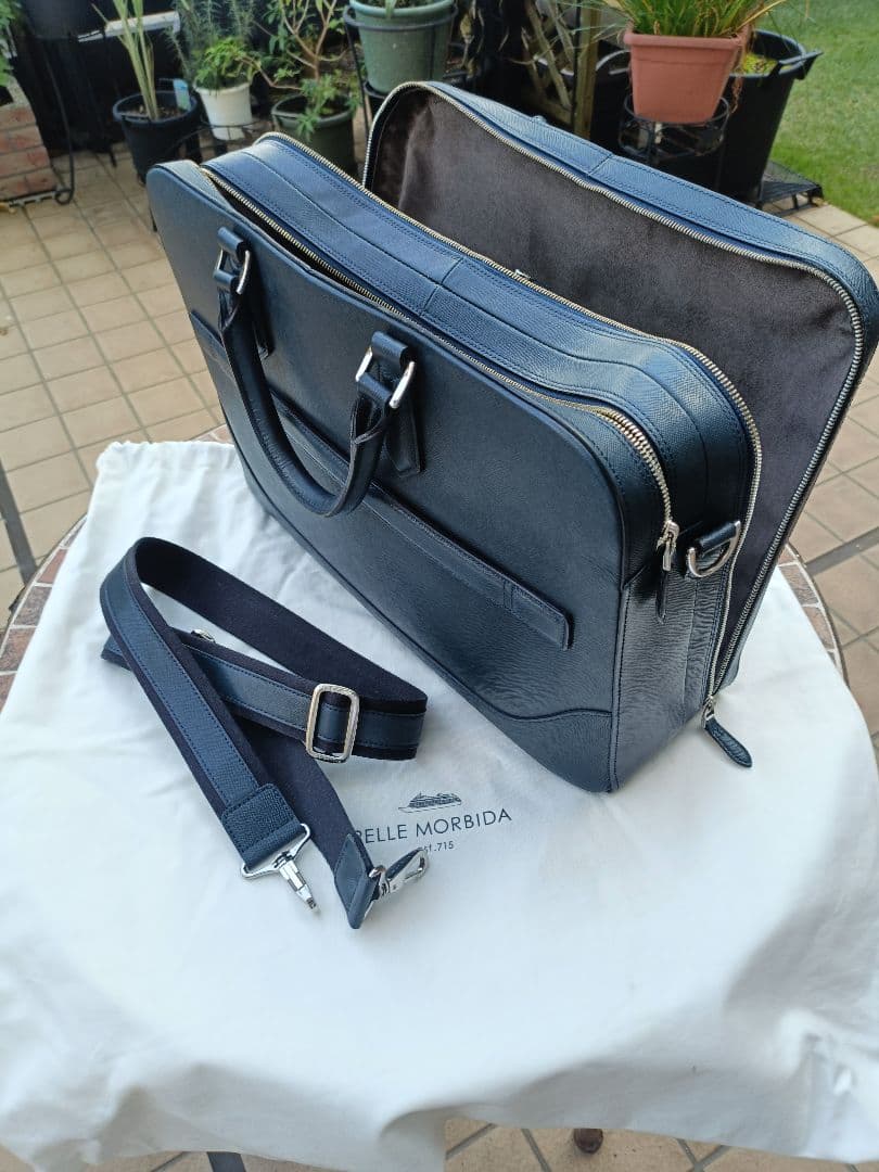 ペッレモルビダ　ブリーフバック　2室タイプ　ネイビー