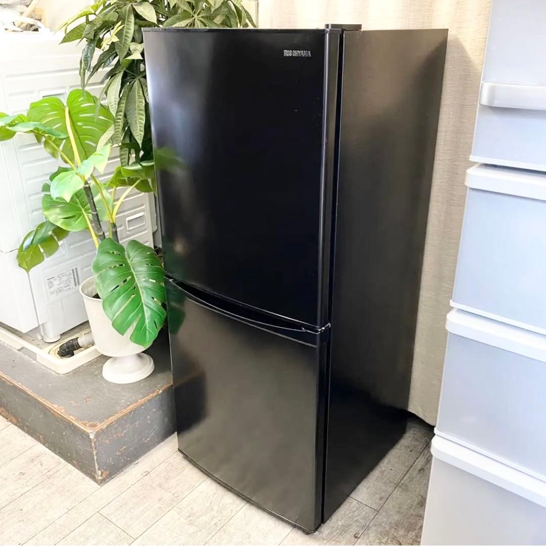 高年式！黒家電でカッコよく！一人暮らしに！2ドア冷凍冷蔵庫142L