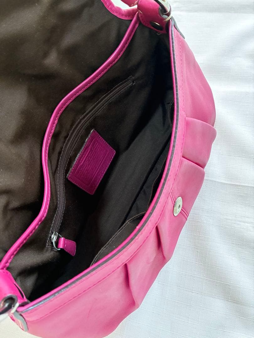 バッグ Coach pink soho leather 13729