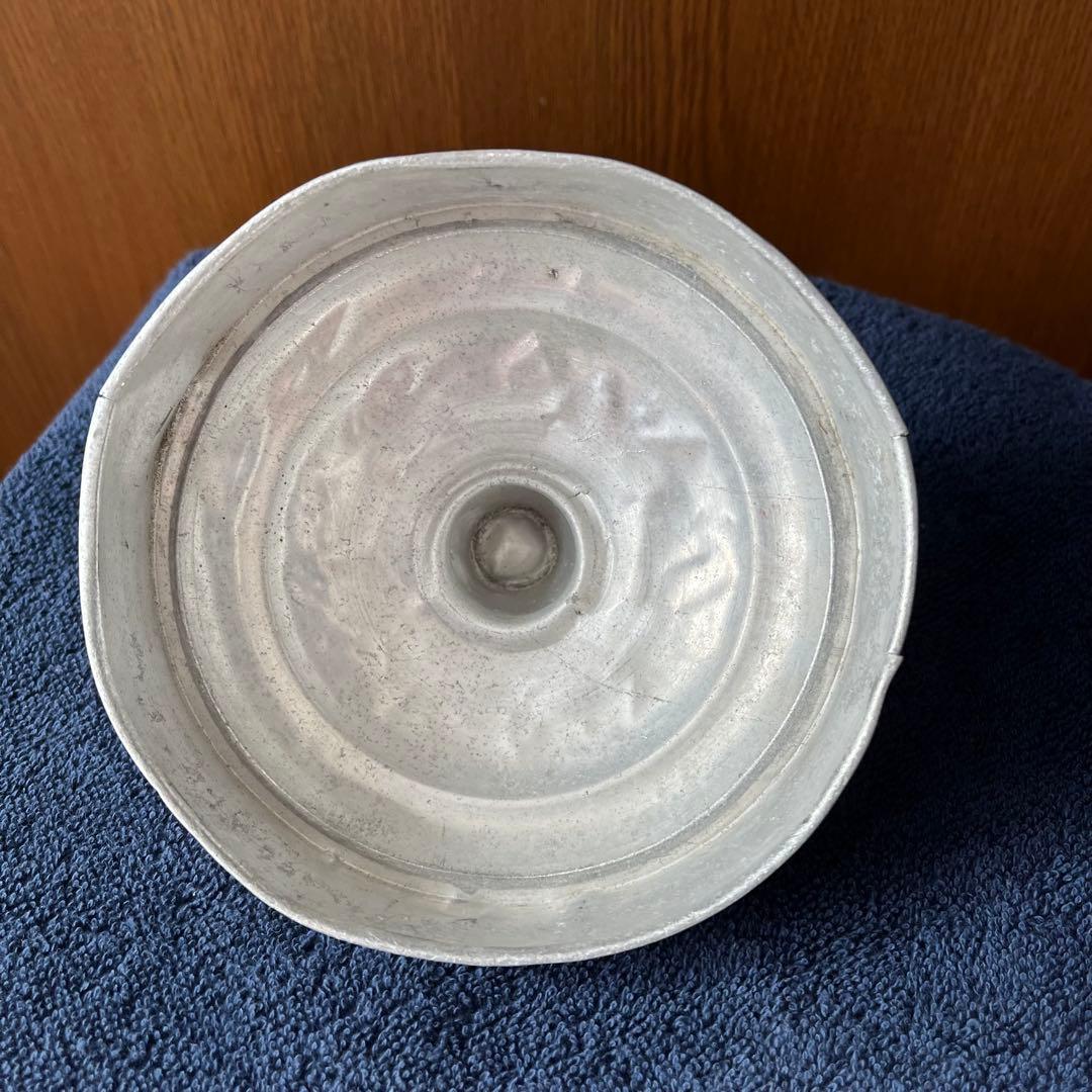 昭和初期、ガラス瓶アルミ叩き出し蓋付き