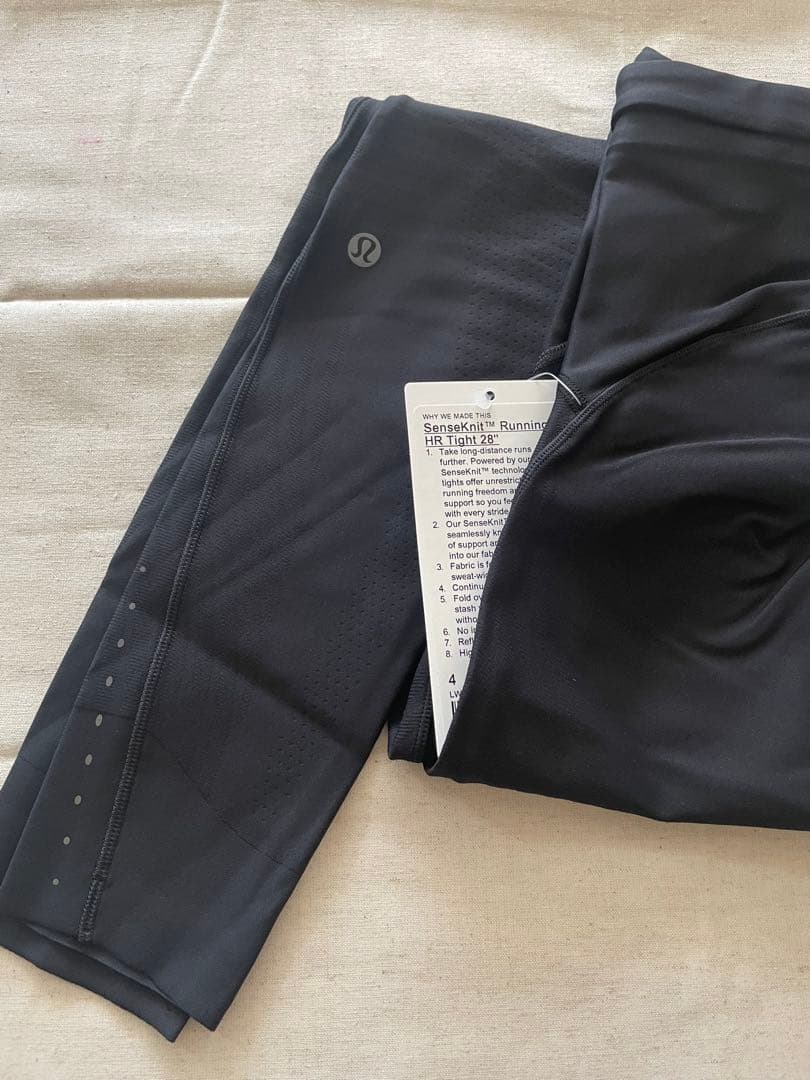 新品 ルルレモン SenseKnit Running HR Tight 28\"