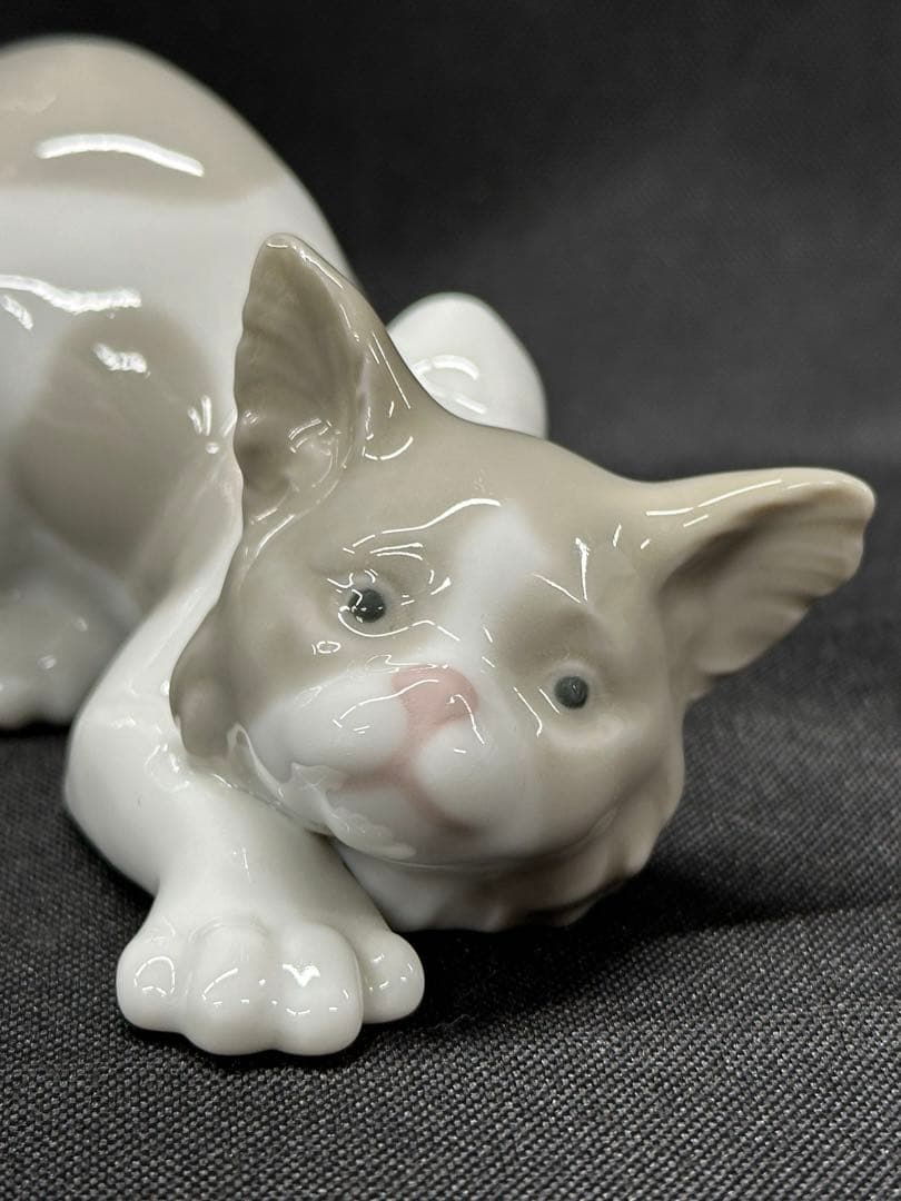 【保管品】LLADRO リヤドロ　猫　ネコ　子猫　仔猫　置物　陶器　インテリア
