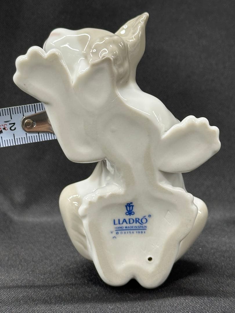 【保管品】LLADRO リヤドロ　猫　ネコ　子猫　仔猫　置物　陶器　インテリア