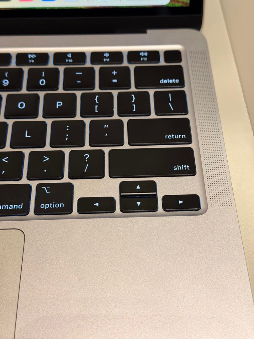 Apple MacBook Air (M1, 2020) シルバー本体 US