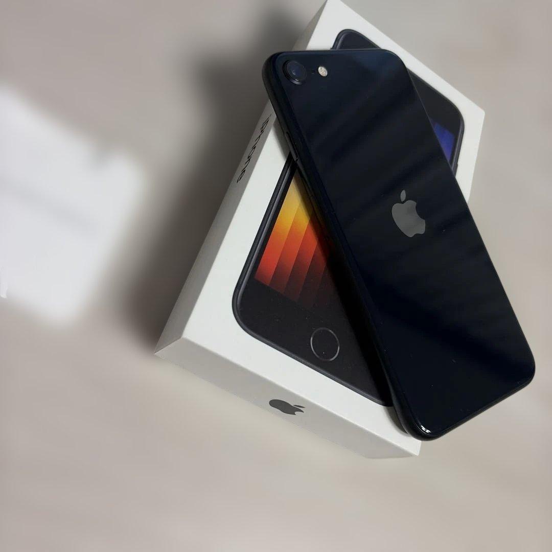 Apple iPhone SE (第三世代)ブラック 64G