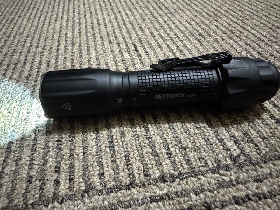 NEXTORCH T30C ブラック 懐中電灯