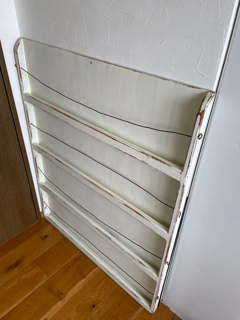 絵本ラック　本棚　飾り棚　壁付け　絵本収納棚