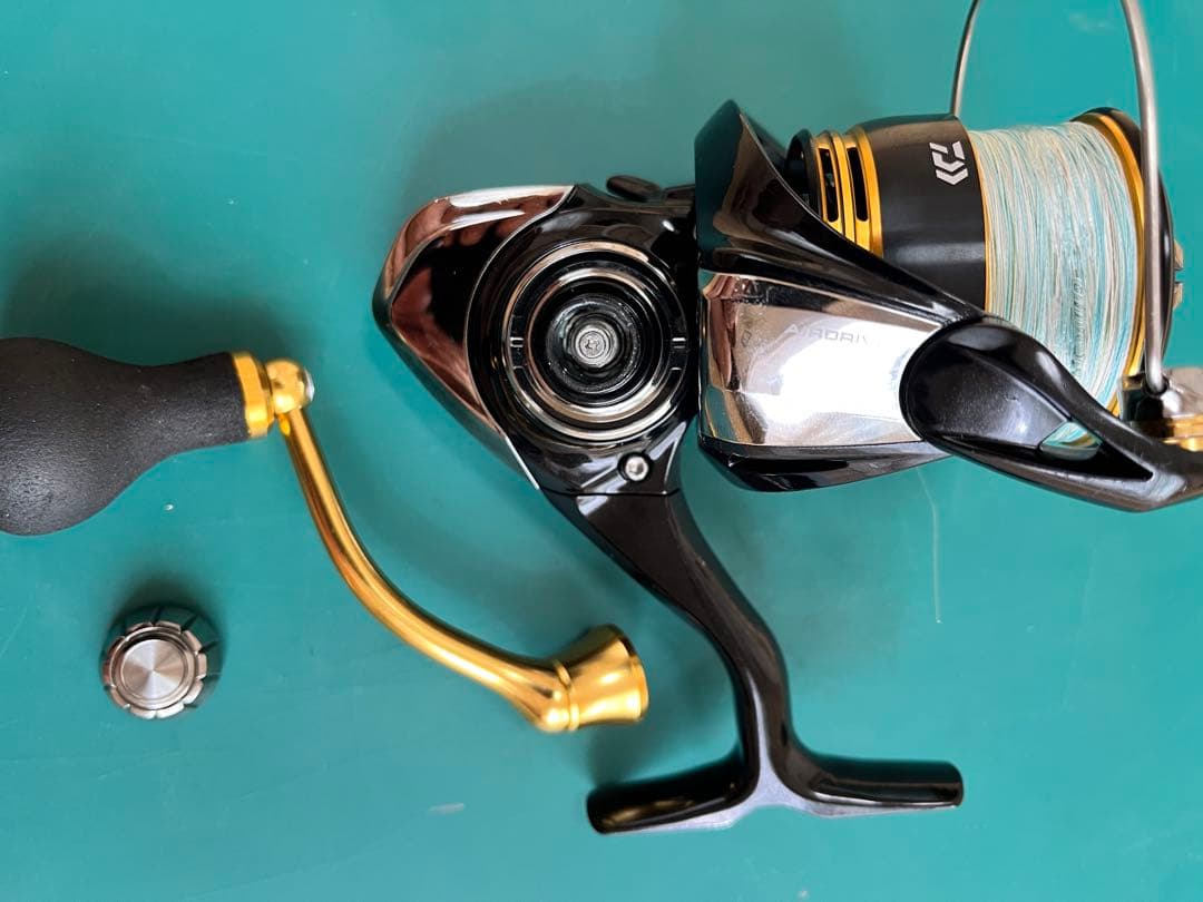 DAIWA 23 LEGALIS LT4000-CXH スピニングリール
