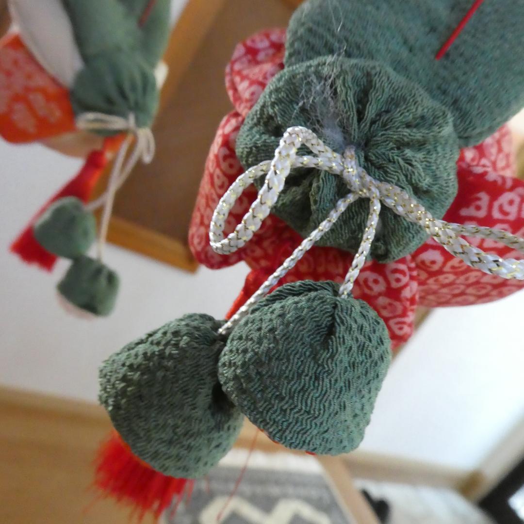 古布　正絹　吊るし雛　錦紗縮緬　アンティーク　疋田模様　さげもん　鬼しぼ