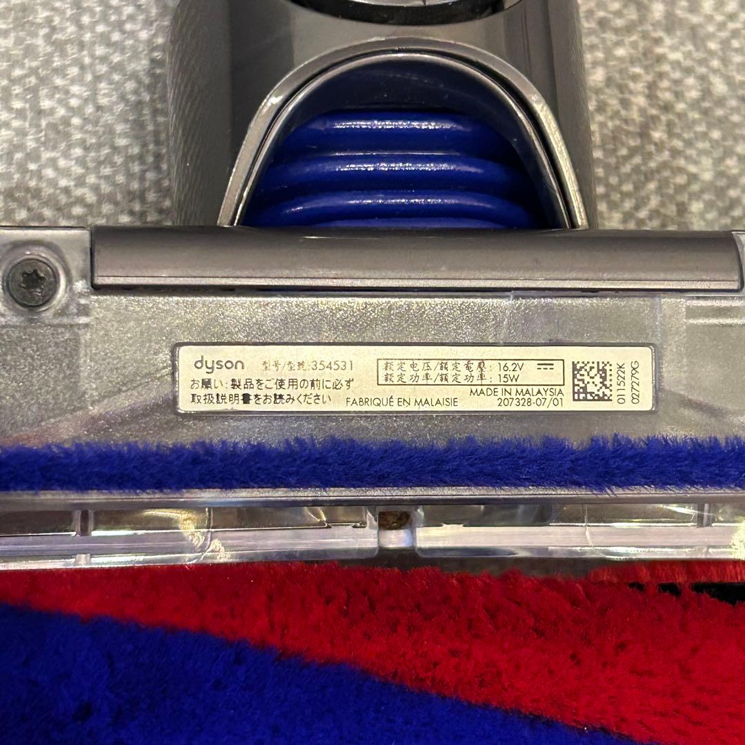 【美品】dyson v8 slim fluffyクリーナーヘッドとパイプ