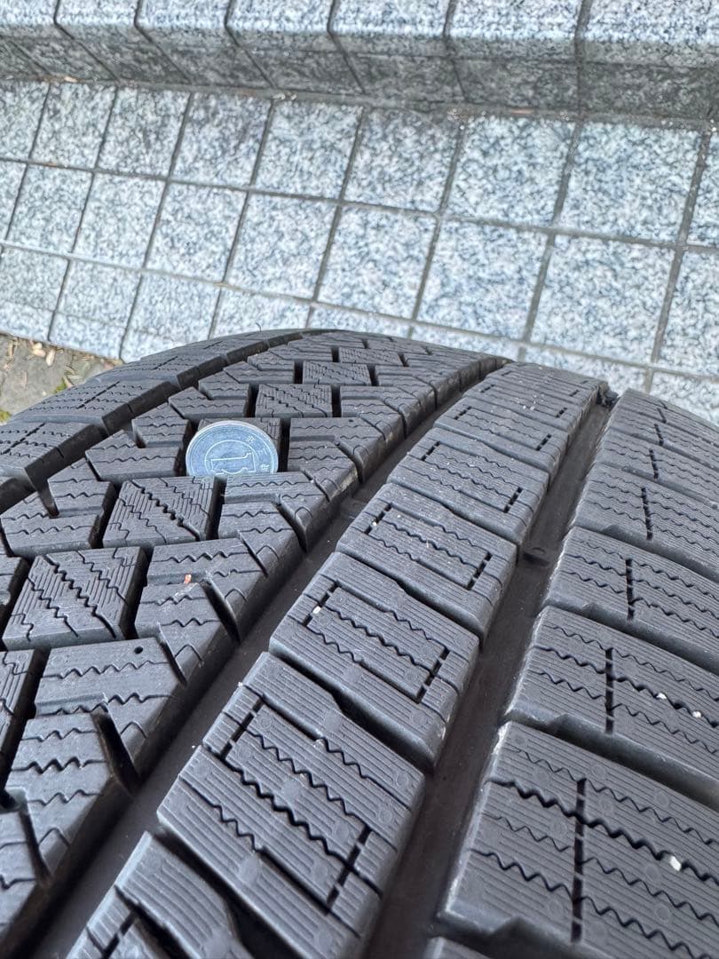 フォレスターSK5 スタッドレスタイヤホイールセット 225/60R17